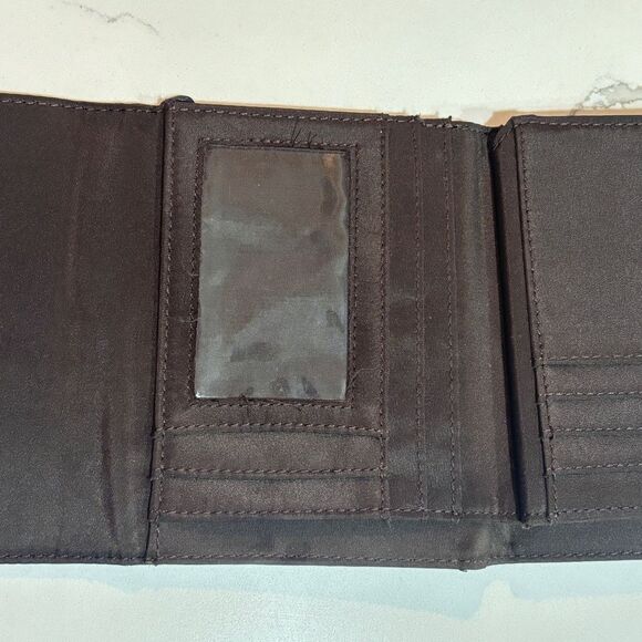 Tommy Hilfiger | 2011 Women’s Small Trifold Brown Wallet - Picture 8 of 15